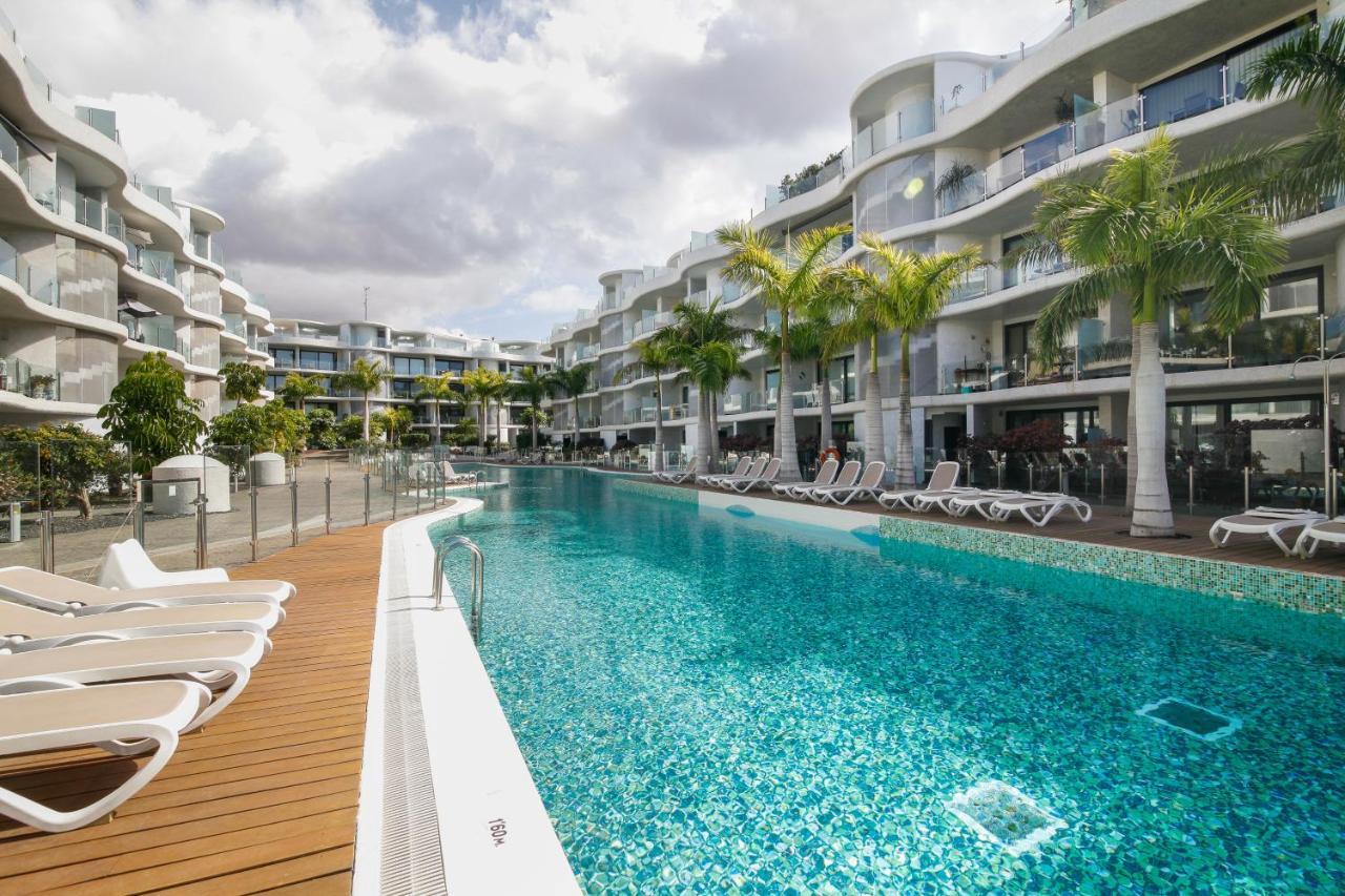 Luxury Avilla Olas - Swimming Pool 85m Long - Garage *