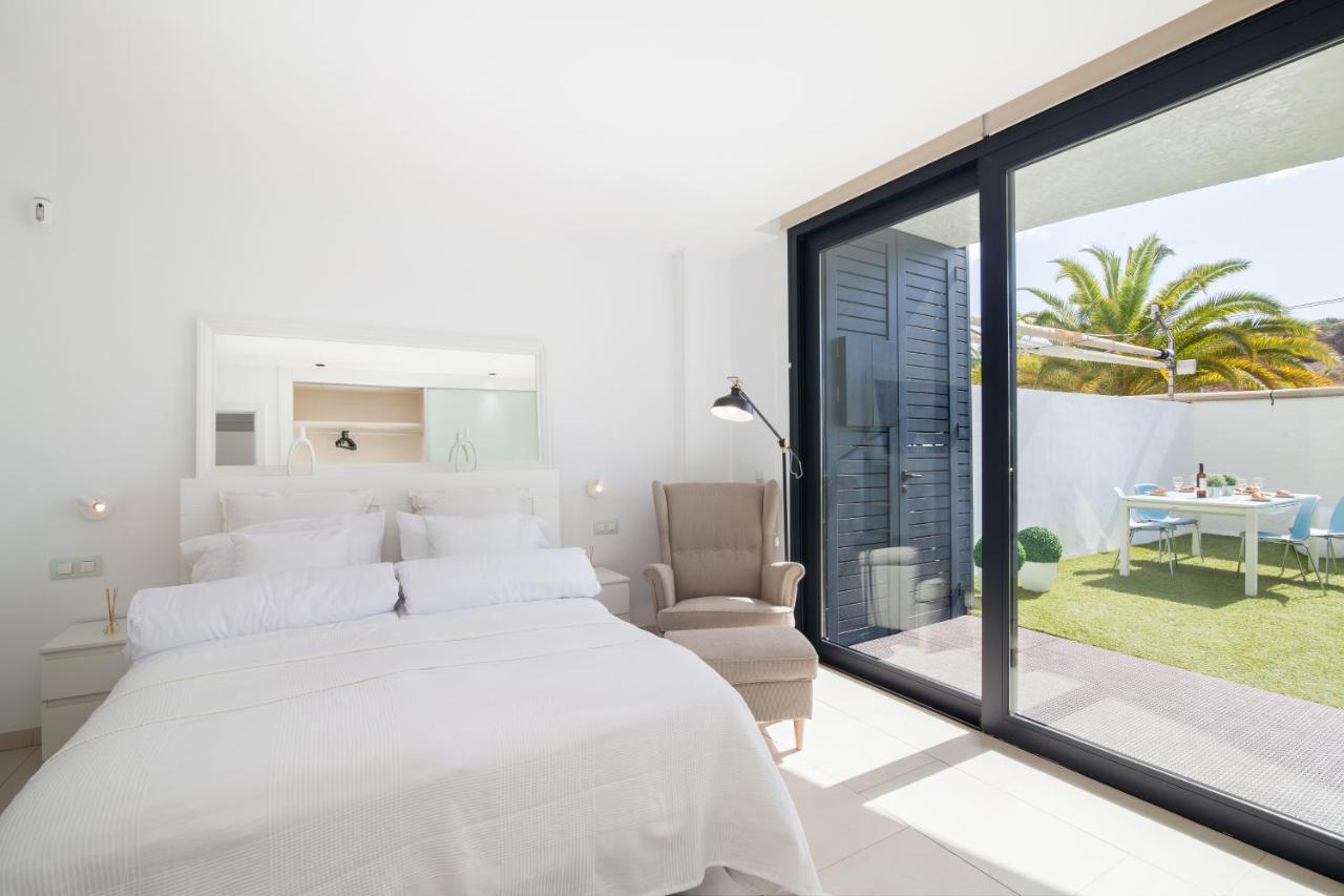 Luxury Avilla Olas - Swimming Pool 85m Long - Garage