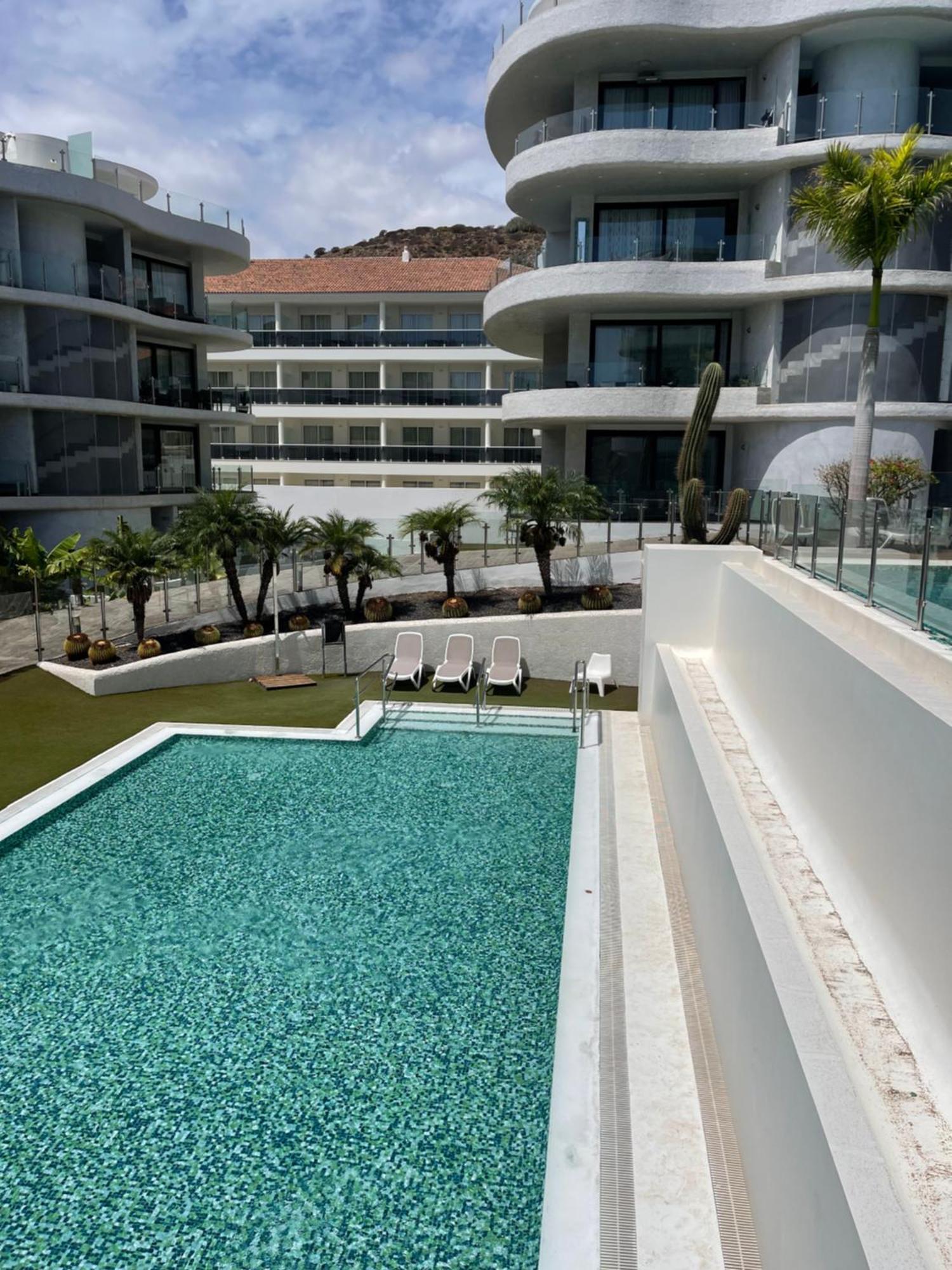 Apartment Luxury Avilla Olas - Swimming Pool 85m Long - Garage *